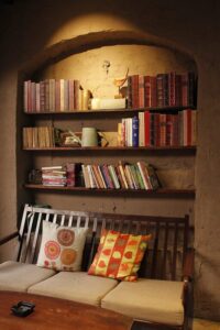 Tips for Creating a Cozy Reading Nook in Any Space